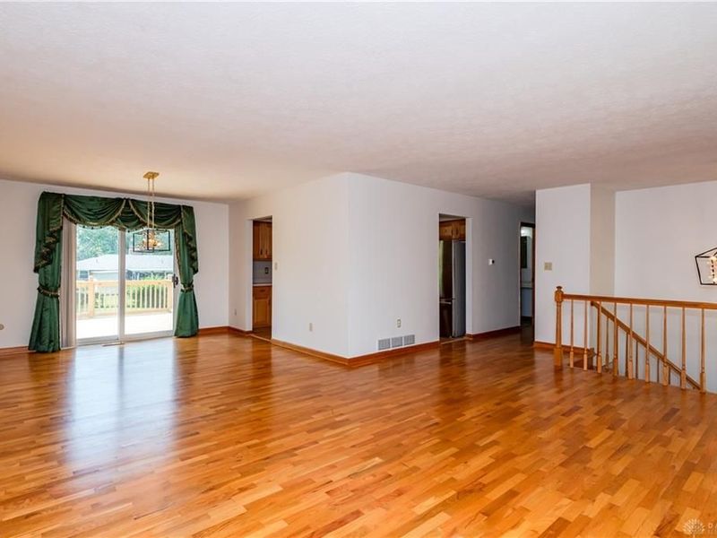 827 Moon Court, Miamisburg, OH 45342 Photo 8