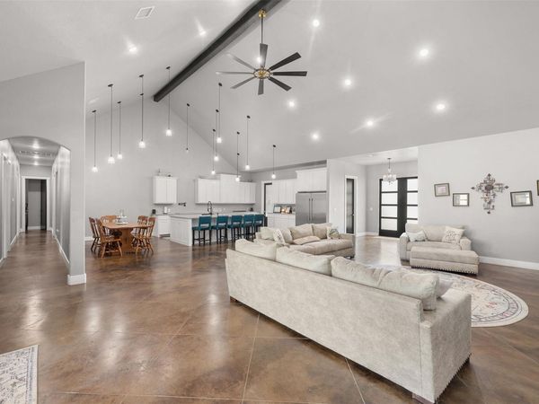 6021 N Fm 1915, Buckholts, TX 76518