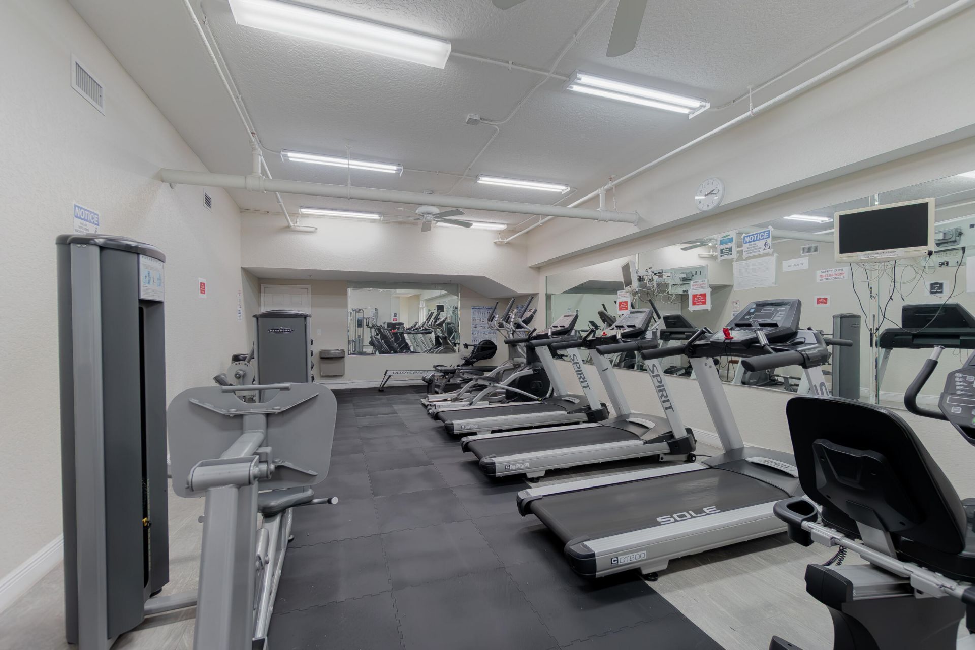 3661 Via Poinciana, Unit 211, Lake Worth, FL 33467 Photo