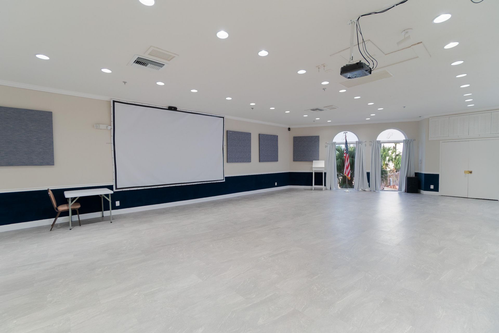 3661 Via Poinciana, Unit 211, Lake Worth, FL 33467 Photo