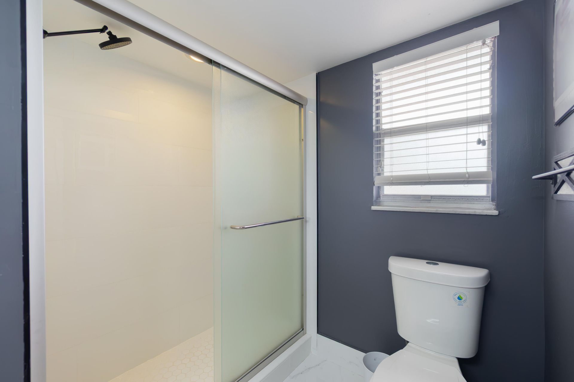 3661 Via Poinciana, Unit 211, Lake Worth, FL 33467 Photo