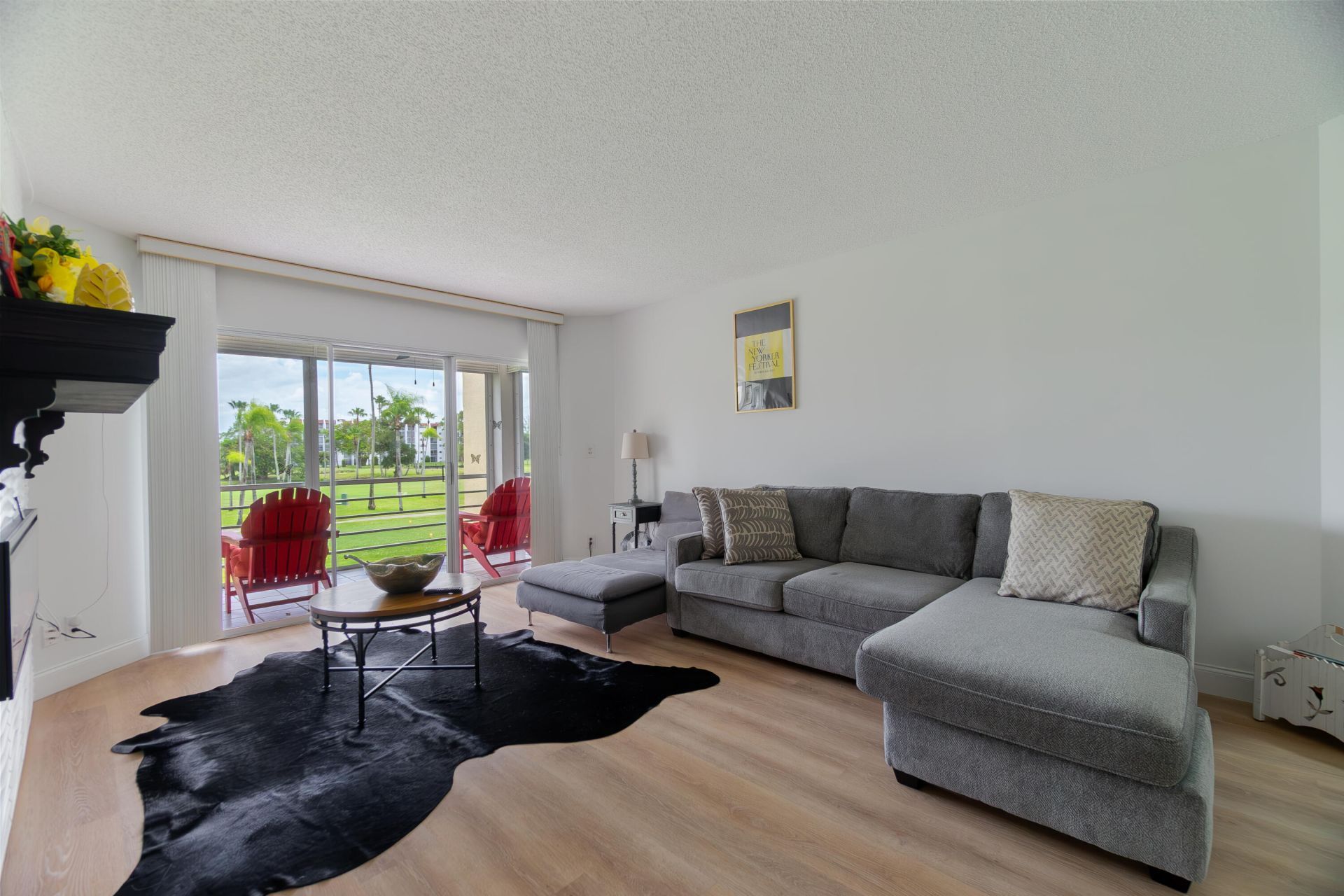 3661 Via Poinciana, Unit 211, Lake Worth, FL 33467 Photo