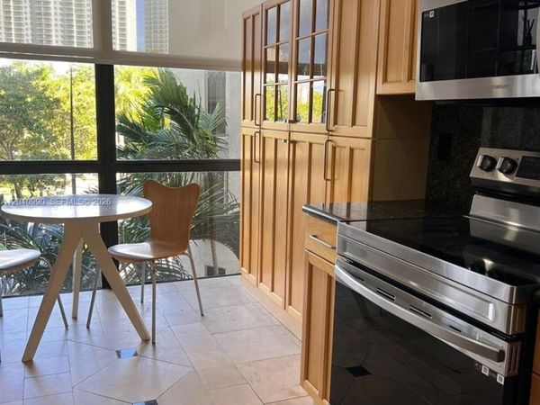 18181 NE 31st ct , Unit 305, Aventura, FL 33160