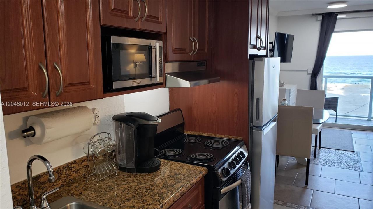 19201 Collins Ave , Unit 246, Sunny Isles Beach, FL 33160 Photo