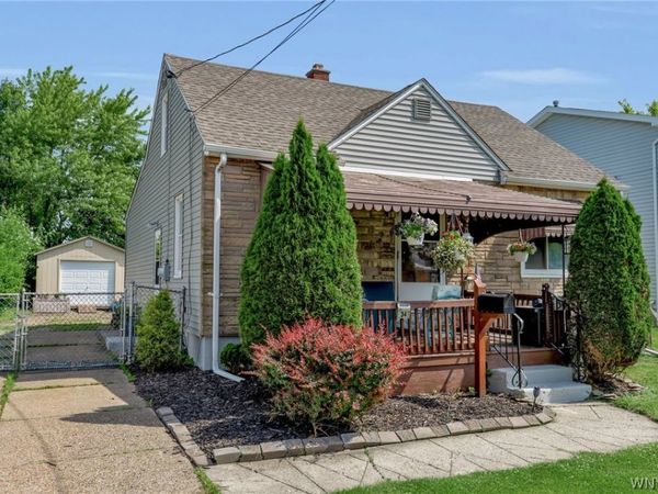34 Clover Place, Buffalo, NY 14225