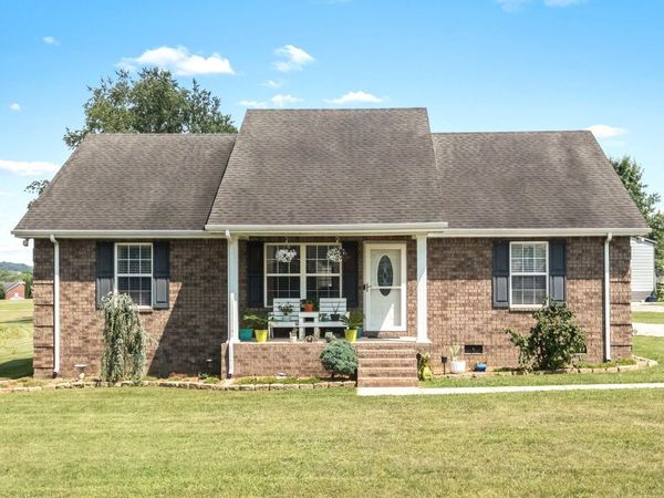 1012 Peak Dr , Castalian Springs, TN 37031