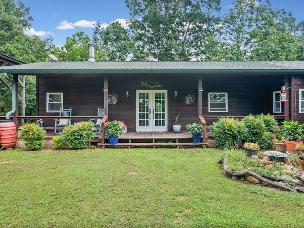 3519 Owl Hollow Rd, Linden, TN 37096