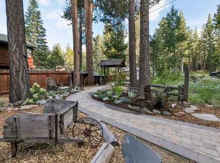 643 Seneca Drive, South Lake Tahoe, CA 96150 Photo