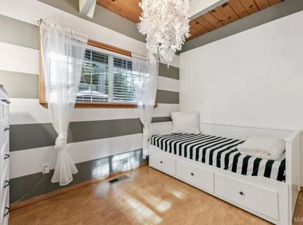 643 Seneca Drive, South Lake Tahoe, CA 96150 Photo