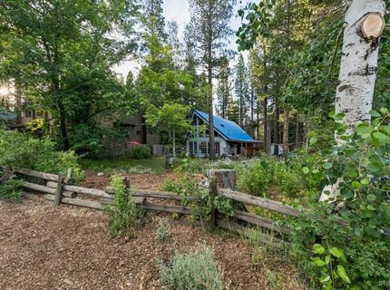 643 Seneca Drive, South Lake Tahoe, CA 96150 Photo