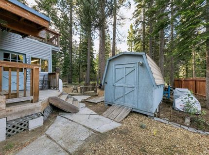 643 Seneca Drive, South Lake Tahoe, CA 96150 Photo