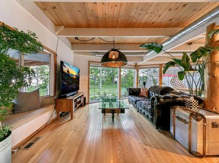 643 Seneca Drive, South Lake Tahoe, CA 96150 Photo