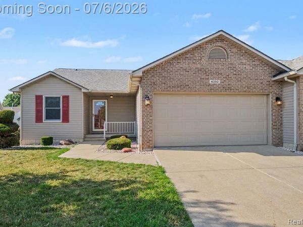 4392 Springbrook Drive, Swartz Creek, MI 48473