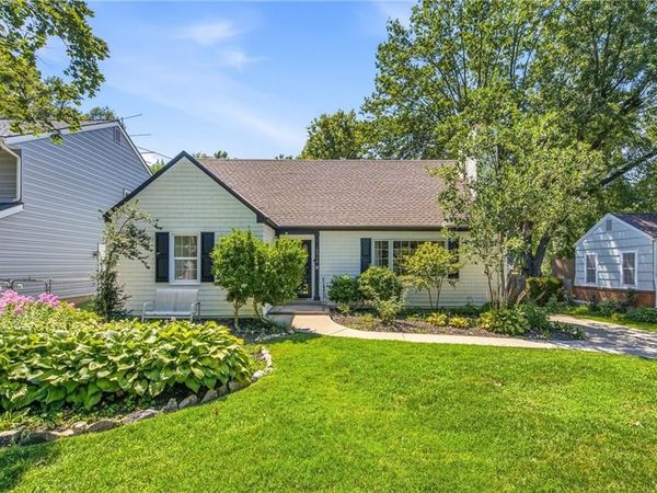 5914 Catalina Street, Fairway, KS 66205