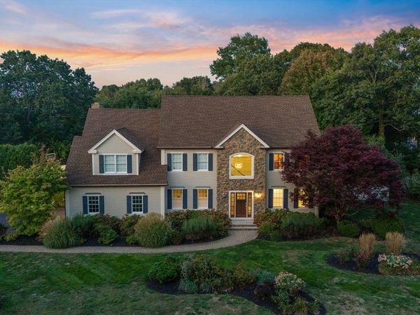 19 High Ridge Rd, Topsfield, MA 01983