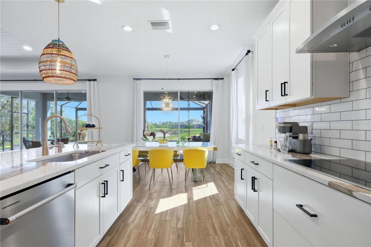5542 Native Henna Court, Sarasota, FL 34238 Photo