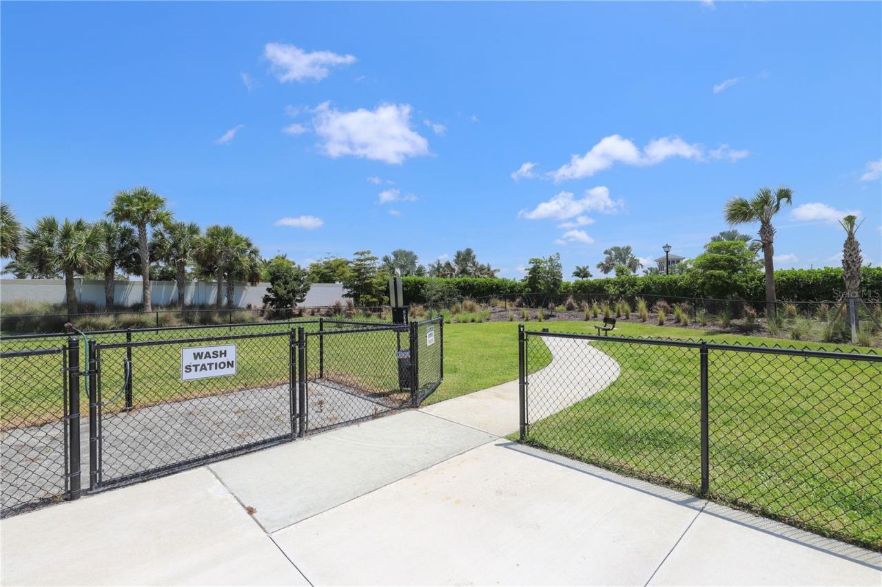 5542 Native Henna Court, Sarasota, FL 34238 Photo