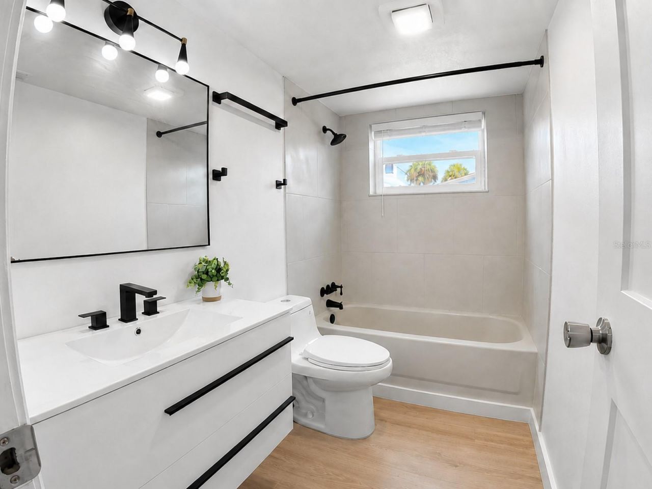 1834 New Hampshire Avenue Ne, Saint Petersburg, FL 33703 Photo