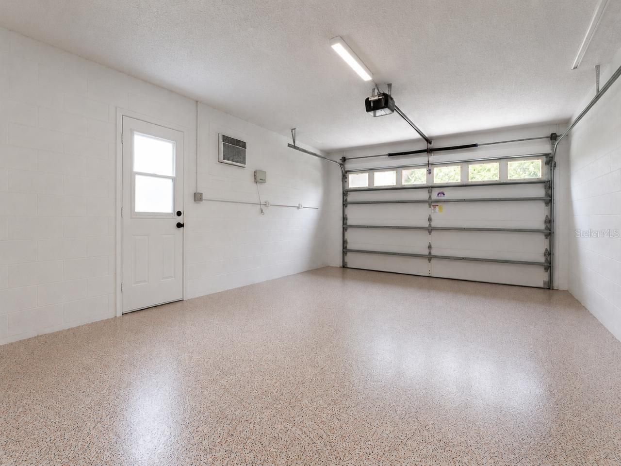 1834 New Hampshire Avenue Ne, Saint Petersburg, FL 33703 Photo