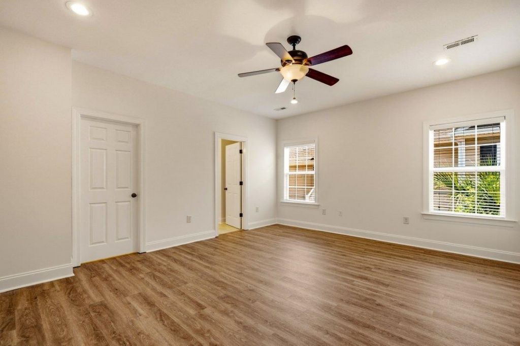 209 Spencerswood Dr. Photo 15