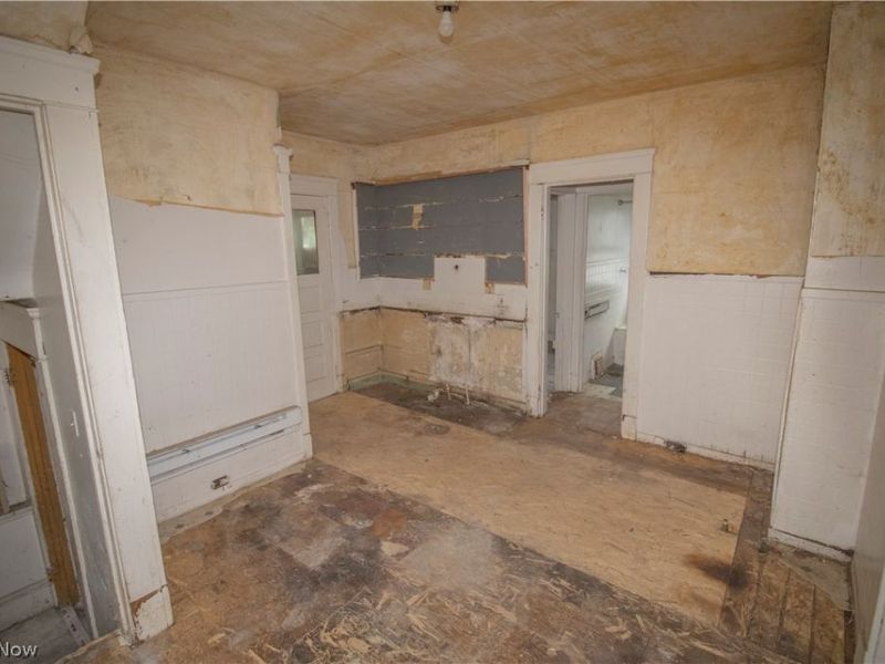 12718 Ferris Avenue, Cleveland, OH 44105 Photo 9