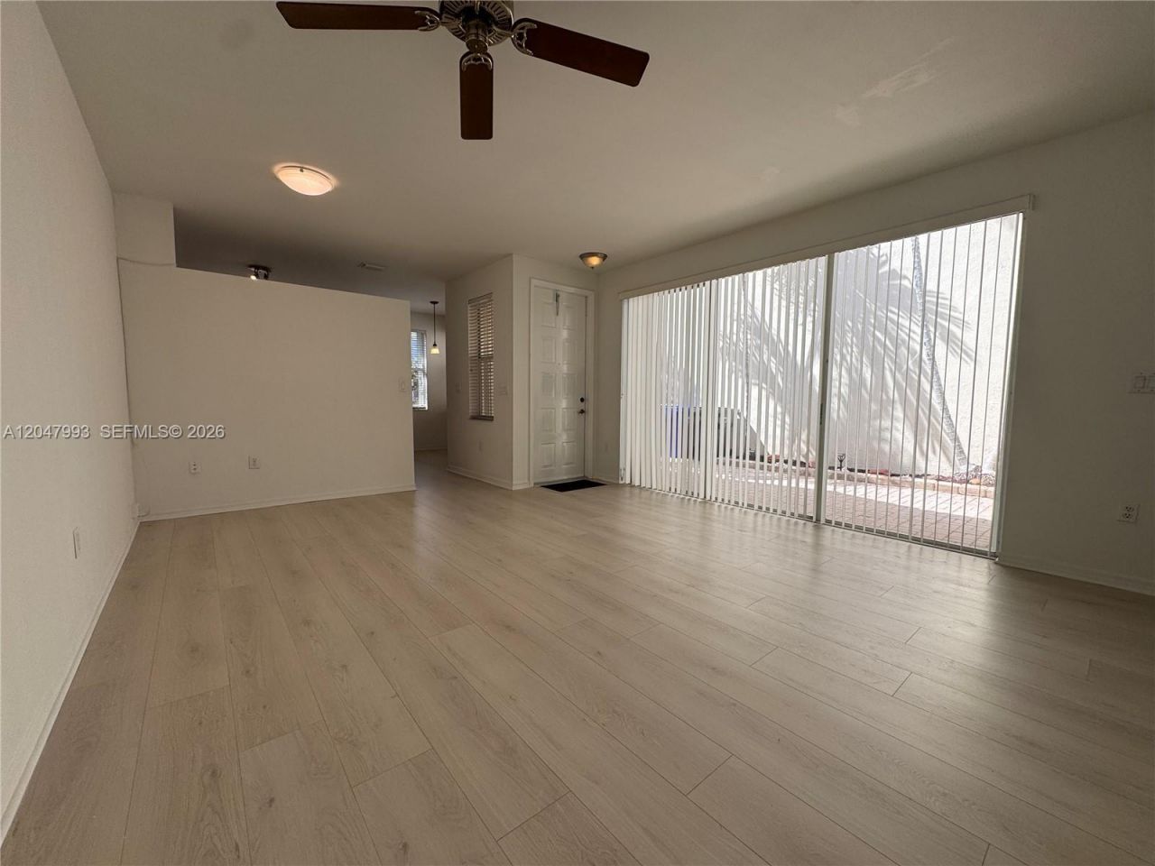 1595 Seagrape Way , Unit -, Hollywood, FL 33019 Photo