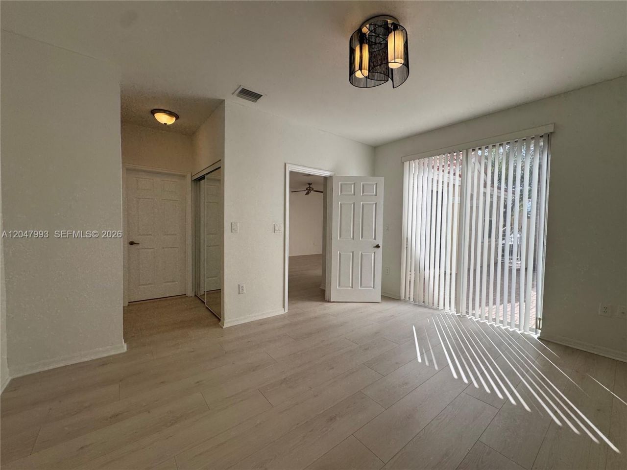 1595 Seagrape Way , Unit -, Hollywood, FL 33019 Photo