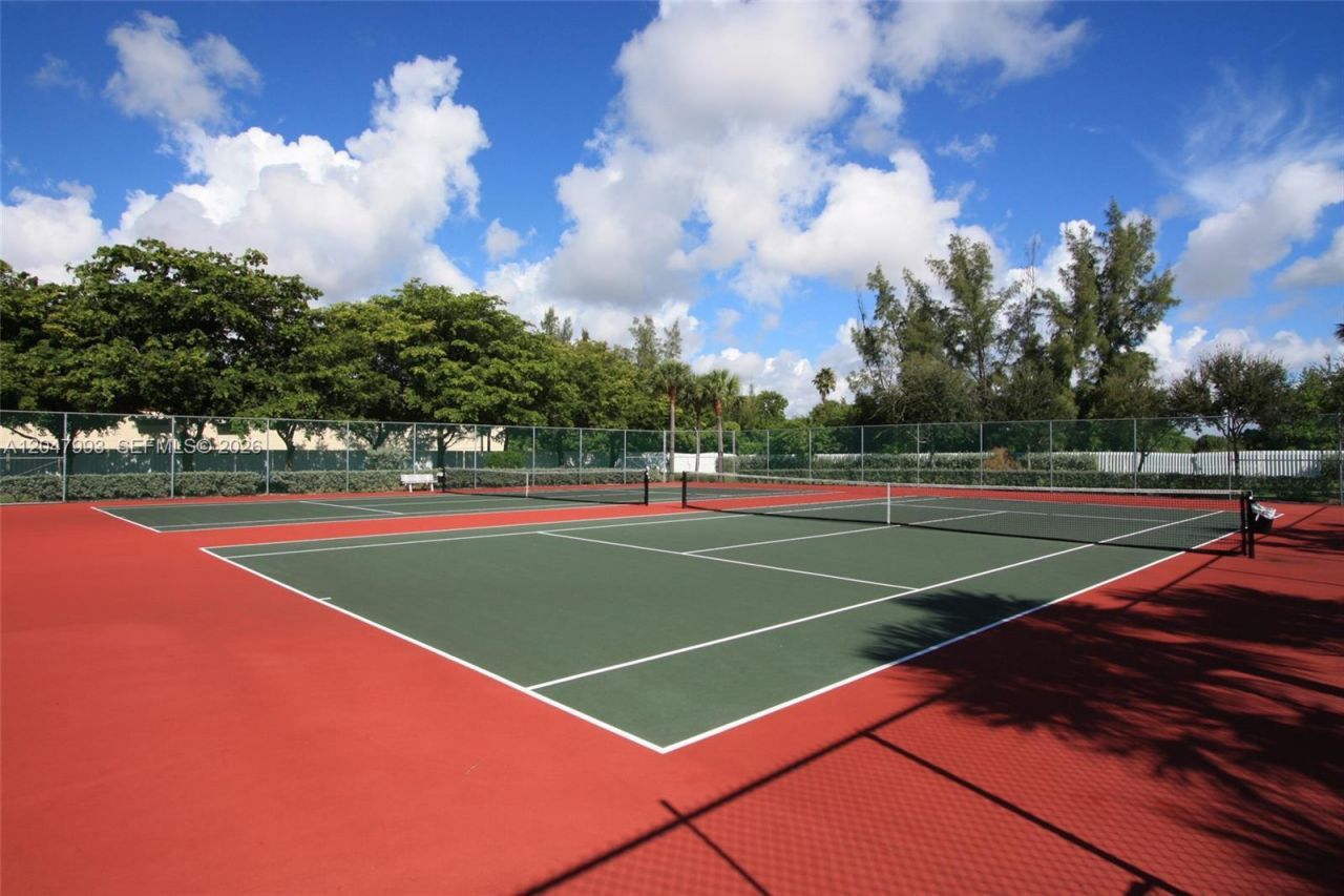 1595 Seagrape Way , Unit -, Hollywood, FL 33019 Photo