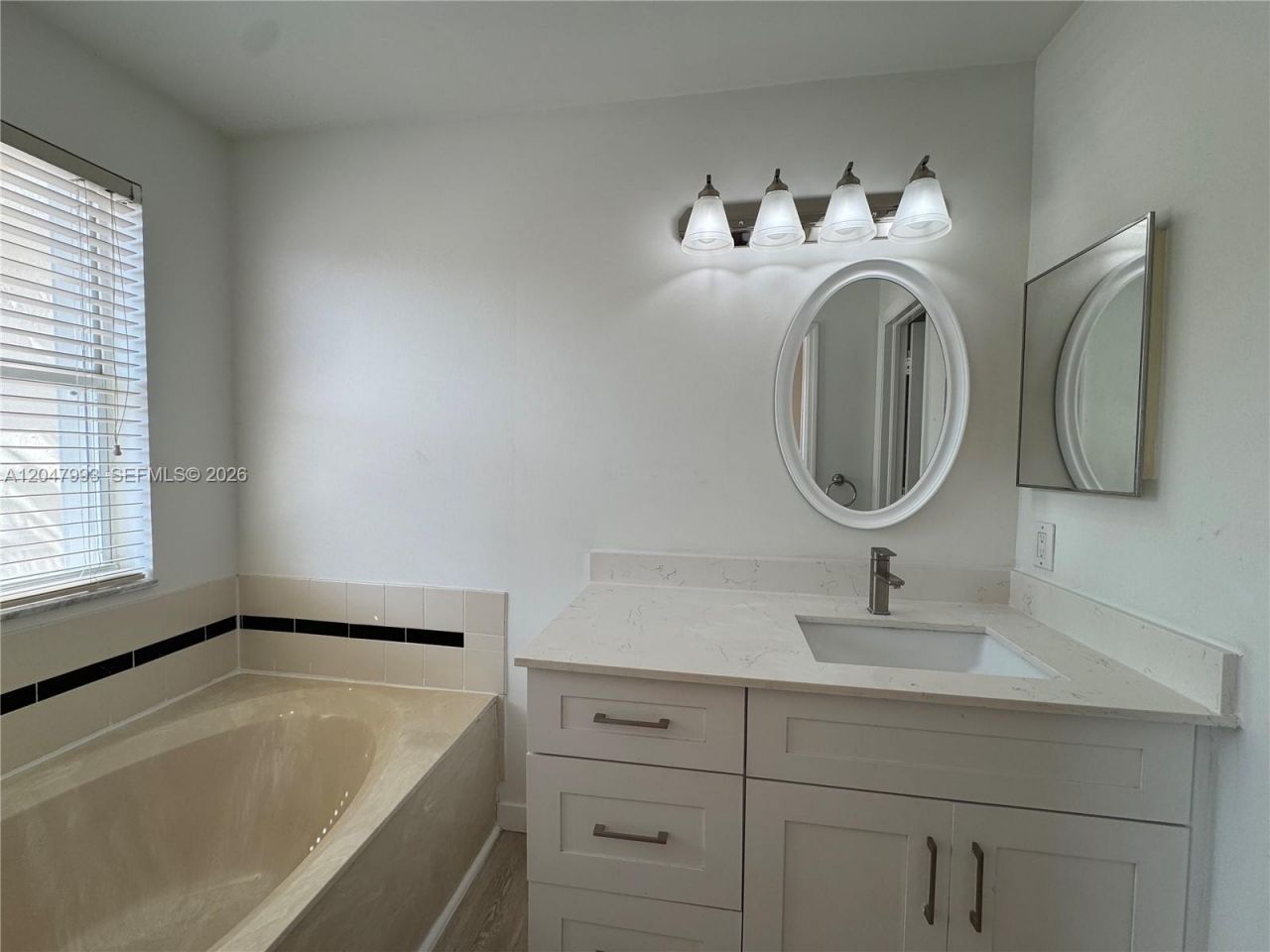 1595 Seagrape Way , Unit -, Hollywood, FL 33019 Photo