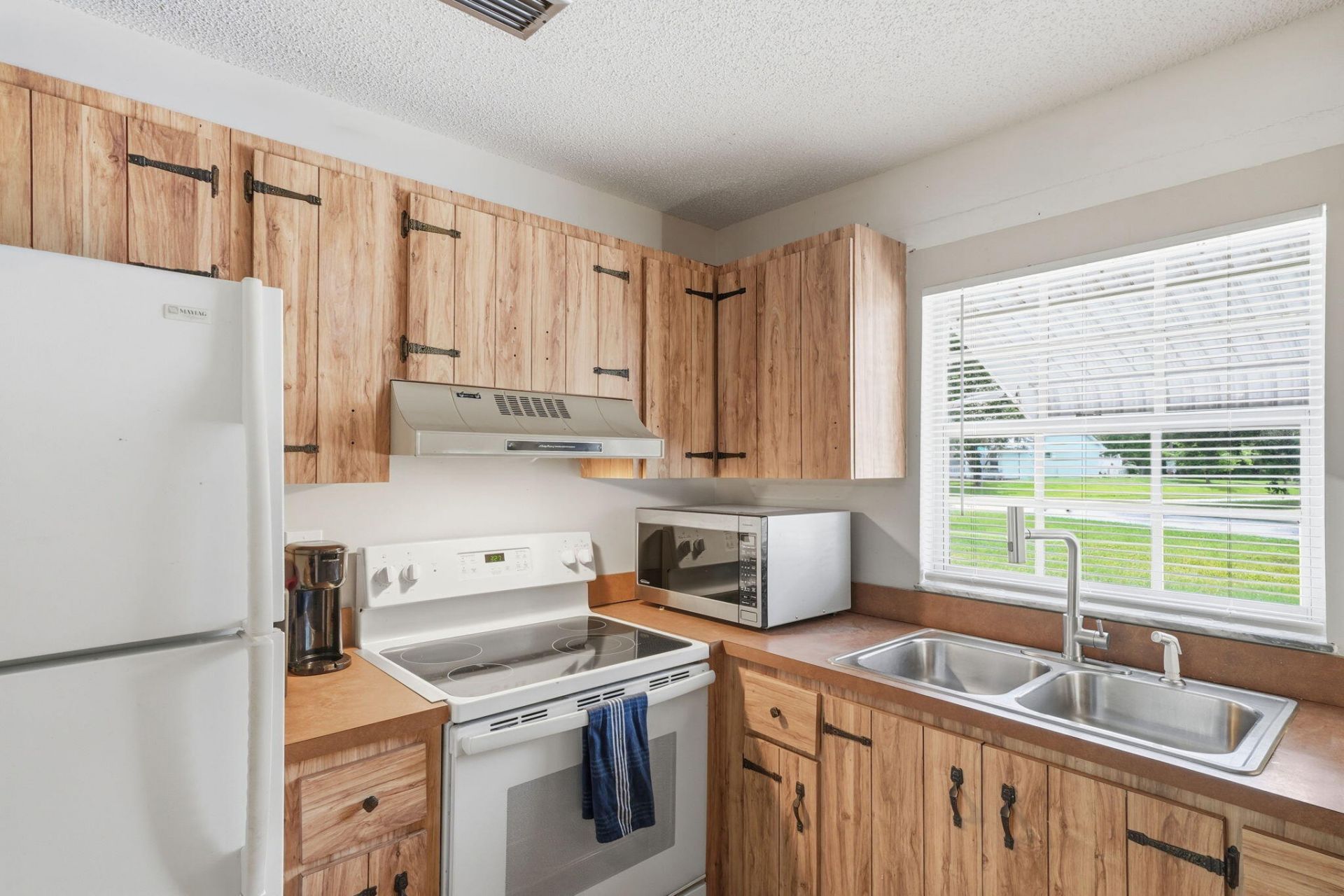 273 Easy Street, Sebastian, FL 32958 Photo
