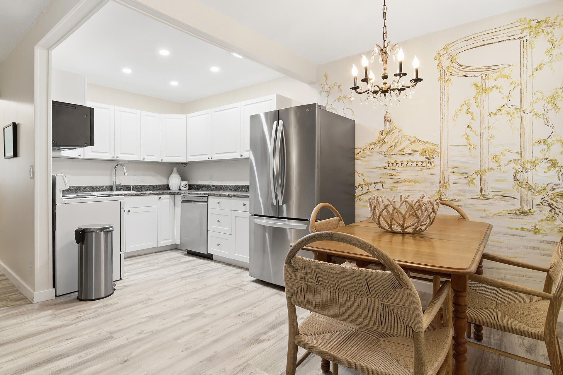 142 Norwich F, West Palm Beach, FL 33417 Photo