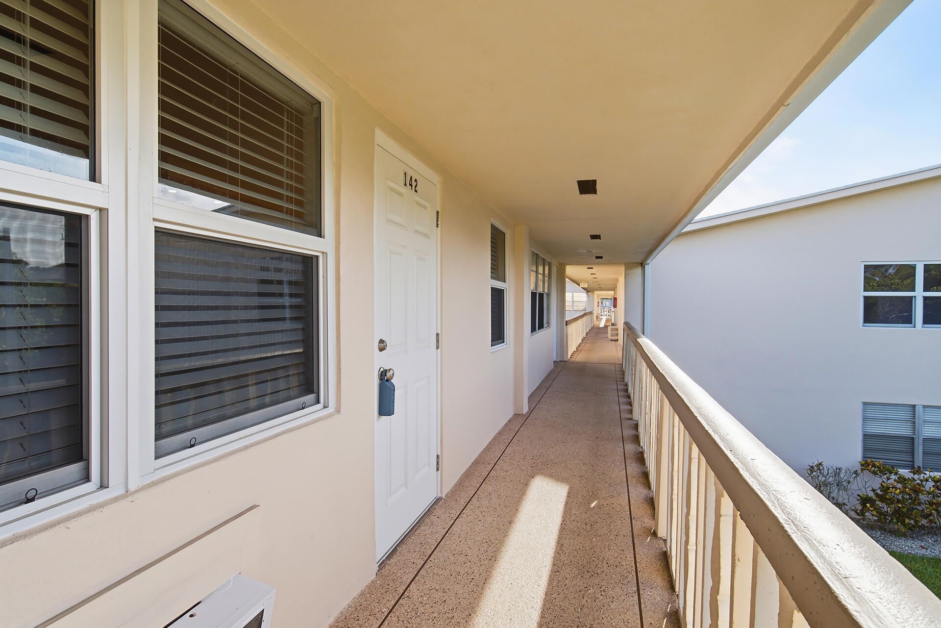 142 Norwich F, West Palm Beach, FL 33417 Photo