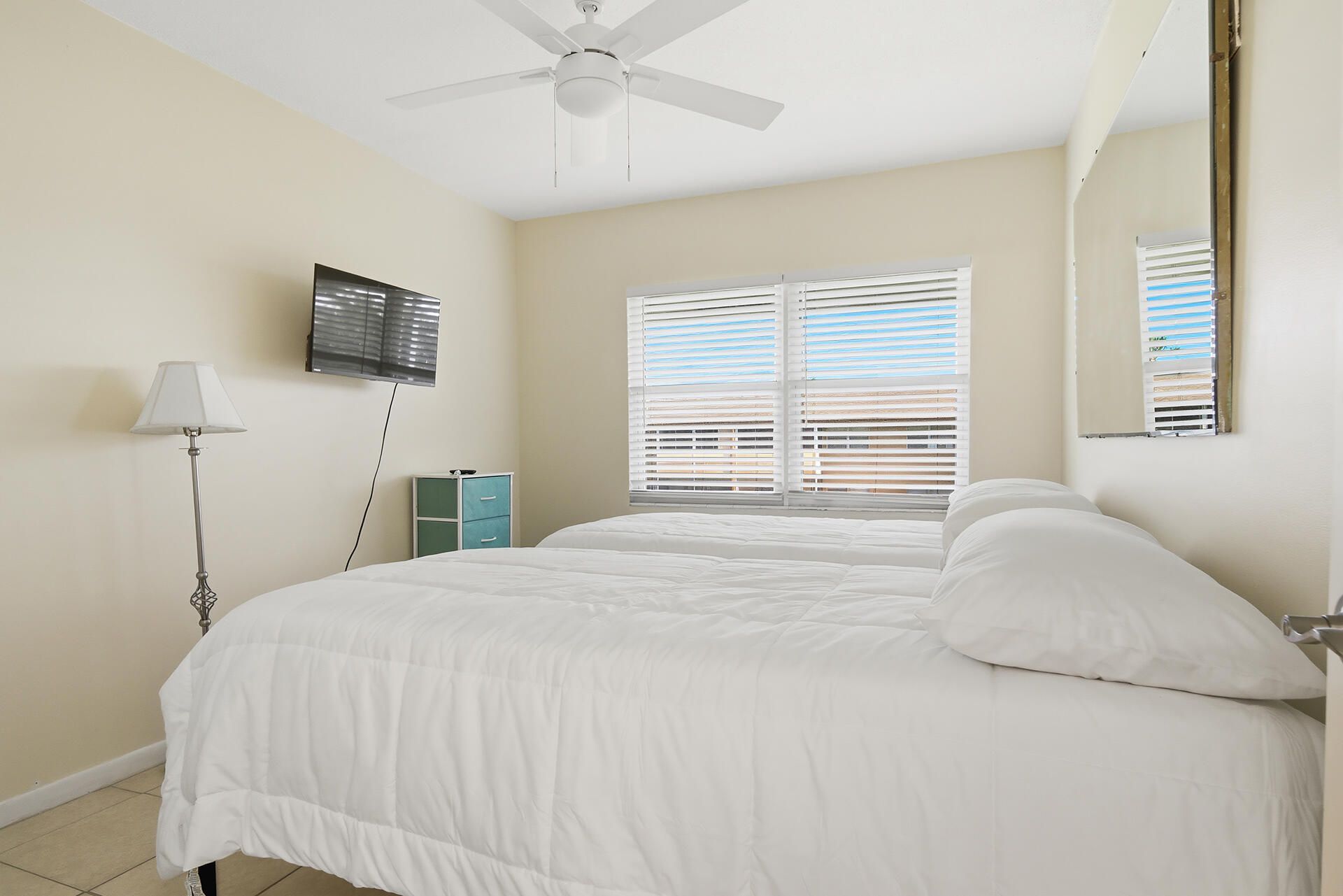 142 Norwich F, West Palm Beach, FL 33417 Photo