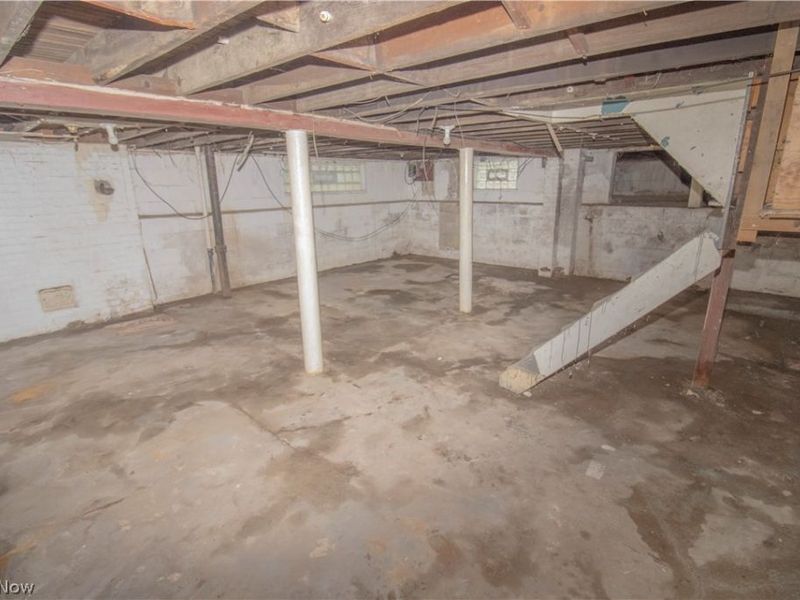 12707 Harvard Avenue, Cleveland, OH 44105 Photo 16