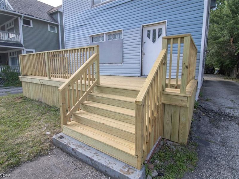 12707 Harvard Avenue, Cleveland, OH 44105 Photo 3