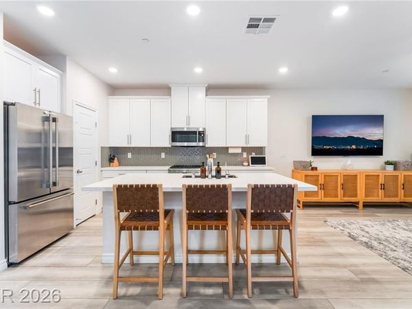 600 N Carriage Hill Drive, Unit 1039, Las Vegas, NV 89138