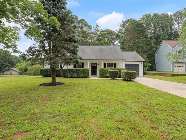 85 Settlers Mill Run, Hiram, GA 30141