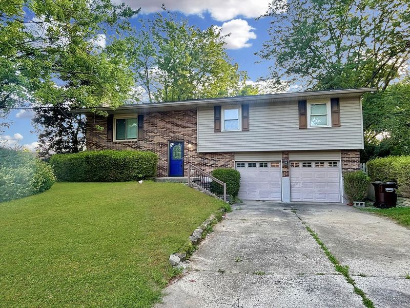 4460 E Mohave Drive, Dayton, OH 45431 Photo 1
