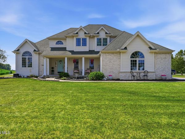 808 Pine Valley Drive , Bowling Green, OH 43402