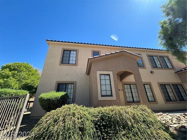 2010 Rancho Lake Drive, Unit 204, Las Vegas, NV 89108