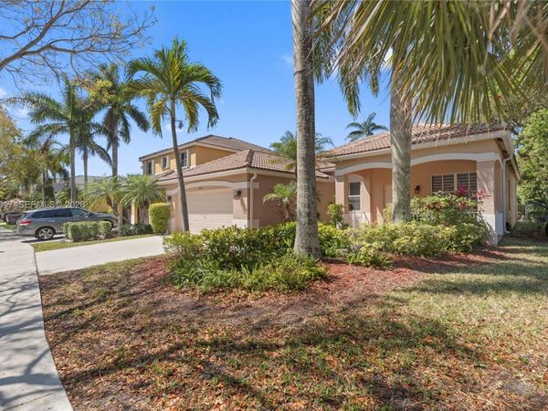 1097 Allamanda Way , Weston, FL 33327