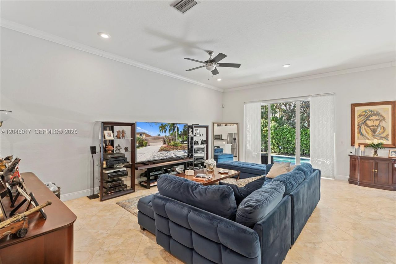 1097 Allamanda Way , Weston, FL 33327 Photo