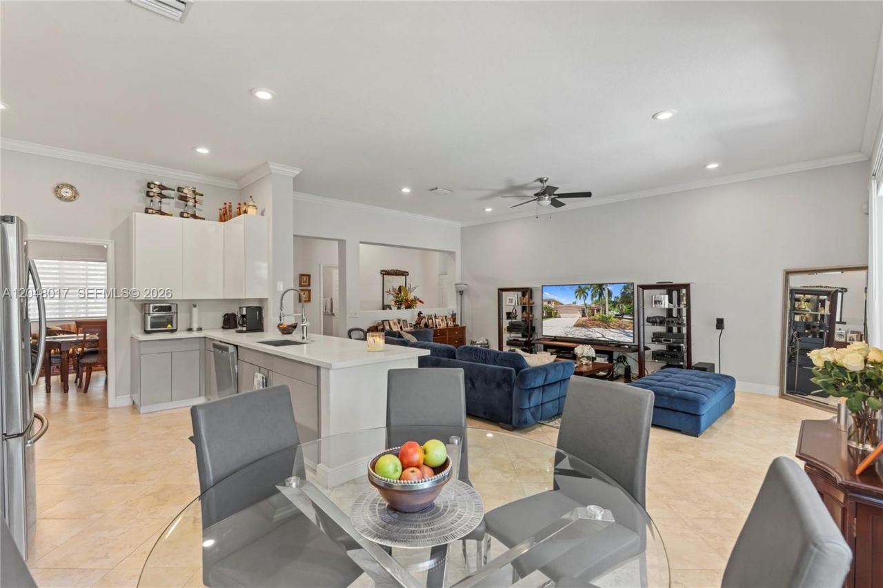1097 Allamanda Way , Weston, FL 33327 Photo