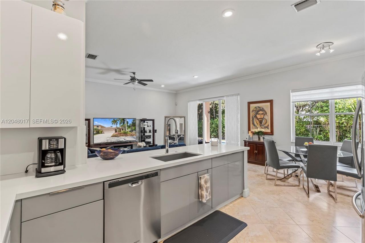 1097 Allamanda Way , Weston, FL 33327 Photo