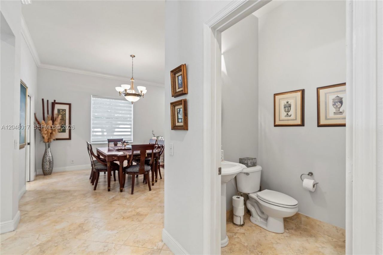 1097 Allamanda Way , Weston, FL 33327 Photo