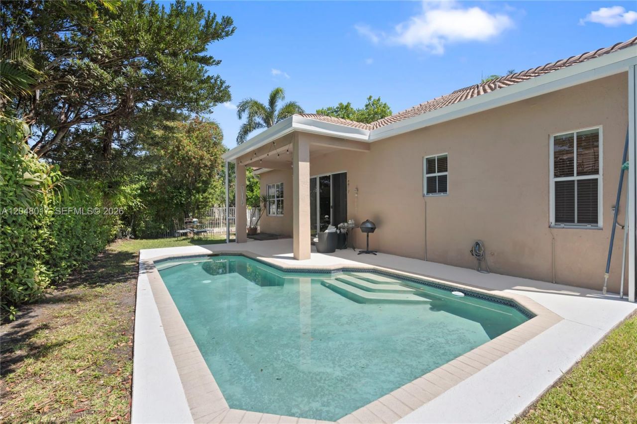 1097 Allamanda Way , Weston, FL 33327 Photo