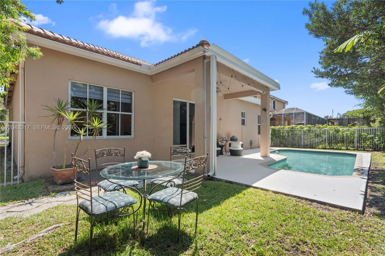 1097 Allamanda Way , Weston, FL 33327 Photo