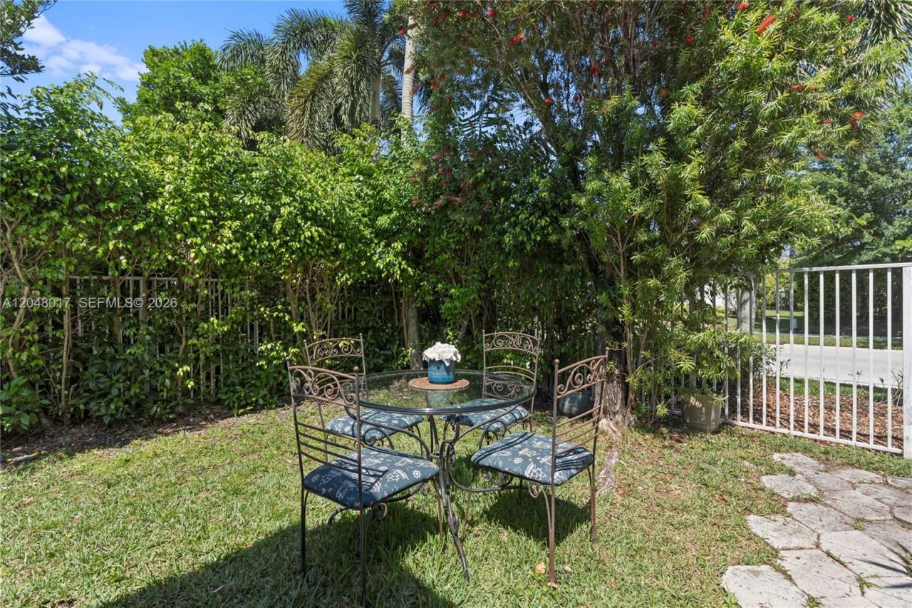 1097 Allamanda Way , Weston, FL 33327 Photo
