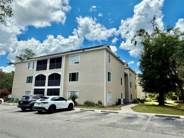 3800 SW 20TH AVENUE , Unit 207, GAINESVILLE, FL 32607