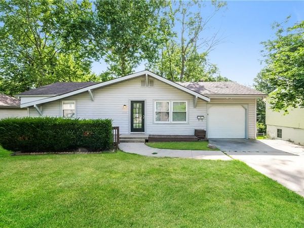 6303 N Bellefontaine Avenue, Gladstone, MO 64119